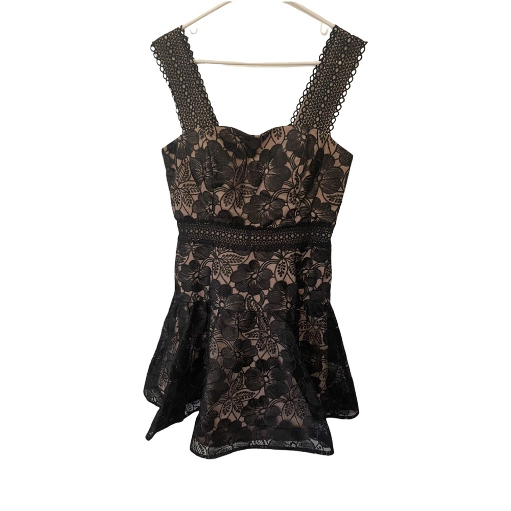Blondie Nites Elegant Black and cream floral‎ Lace fit & flare, Mini Dress NWOT - Picture 7 of 9